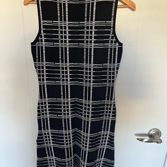 Shift dress - Picture 2 of 2